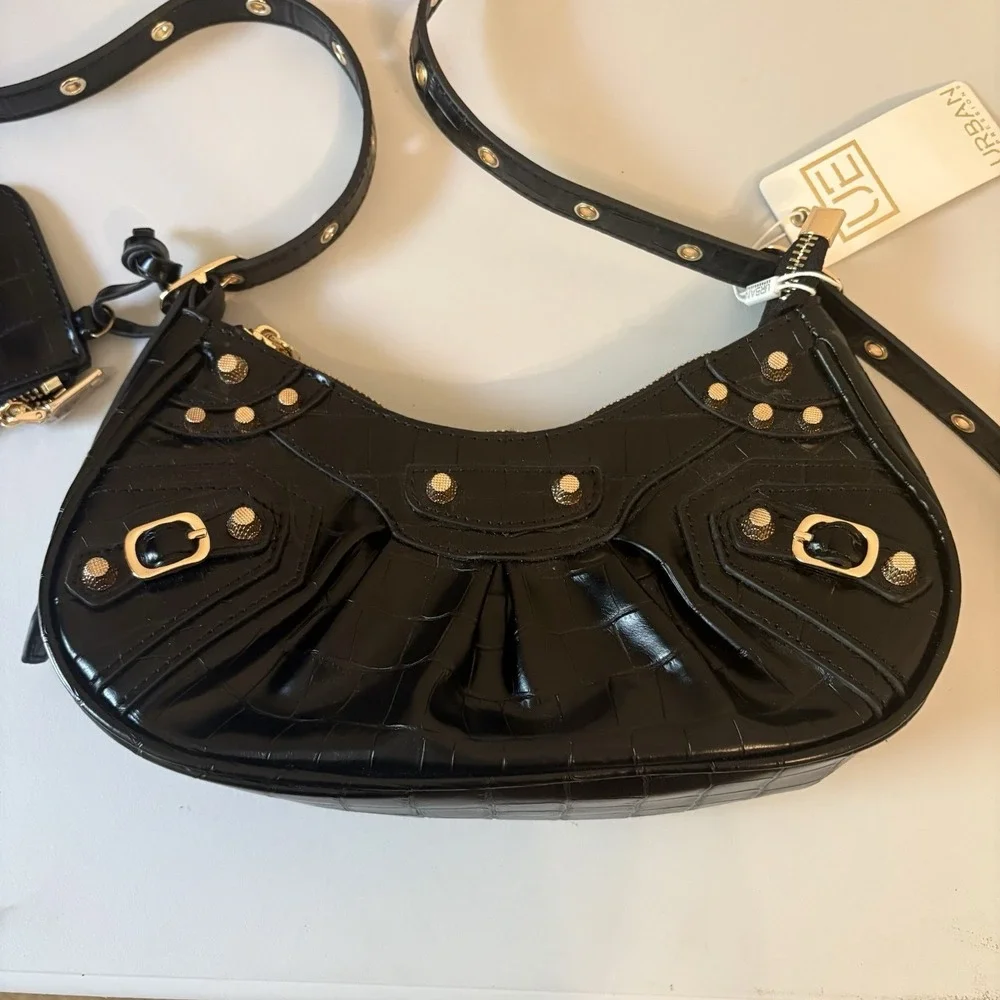 Urban Expressions Black Crossbody Vegan Leather Crocodile Print NWT Bellatrix